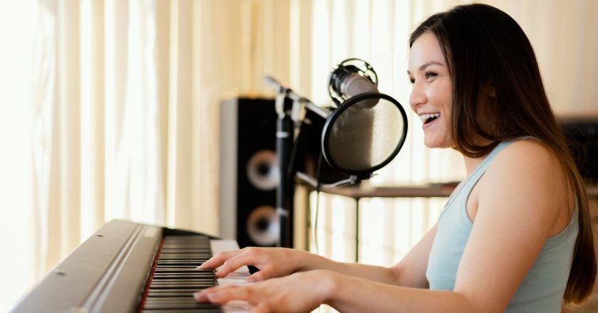 Vocal Lessons in Singapore: Styles, Levels, and What to Expect